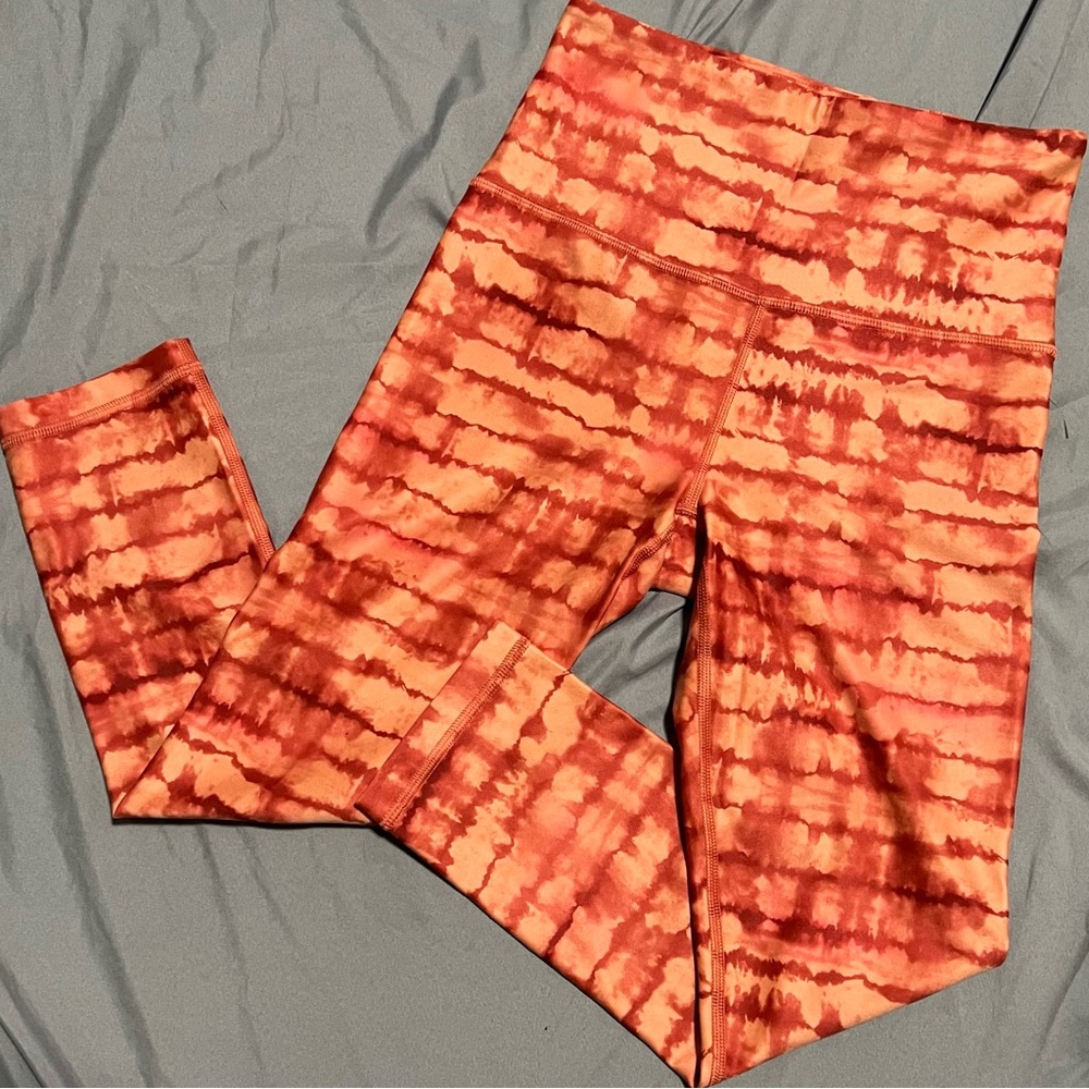 Athleta Elation Print Capri Length Leggings XS Tahiti Island Coral